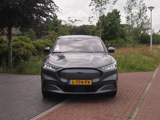 Ford MUSTANG Mach-E Extended RWD 98 kWh | Panoramadak | Bang & Olufsen | 360 Camera | Trekhaak | Apple Carplay |