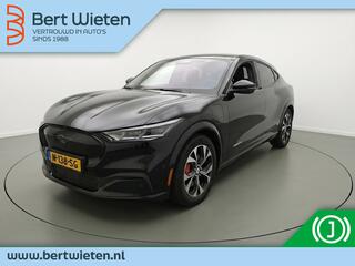 ford-mustang-mach-e-extended-awd-98