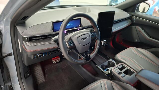 Ford MUSTANG Mach-E Extended Premium RWD 88 kWh
