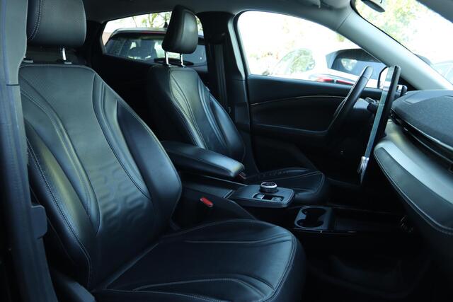 Ford MUSTANG MACH-E EXTENDED RWD 98 kWh SOH 93.5% | PANO | CARPLAY | CAMERA | WINTERPACK | LEDER | DODEHOEK | ACC | B&O