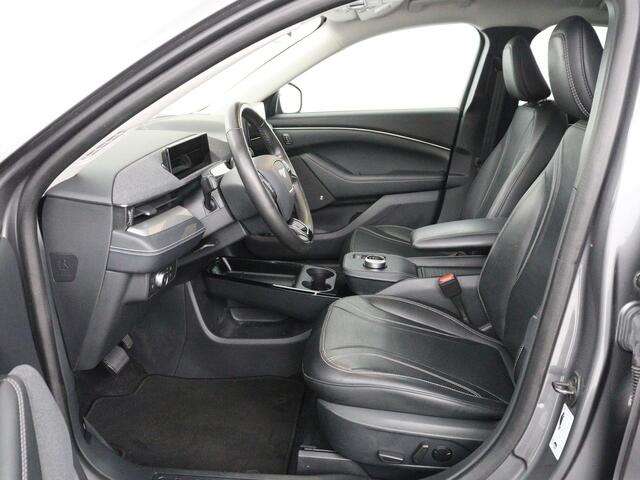 Ford MUSTANG Mach-E Extended RWD 98 kWh | SOH 93,1% | Panoramadak | 360 Camera | Leder | Stoel & stuurverwarming | B&O Sound | Carplay | Keyless | Memory | Adaptive cruise | Navigatie