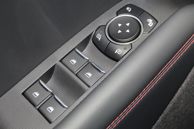 Ford MUSTANG Mach-E Premium AWD 75kWh/269pk vierwielaandrijving ! Fabrieksgarantie t/m 29-06-2029 ! Panoramadak, Winter pakket, B&O soundsystem, Camera, 19" LMV, Adaptieve Cruise Control, Metallic lak, Side assist, LED verlichting etc.
