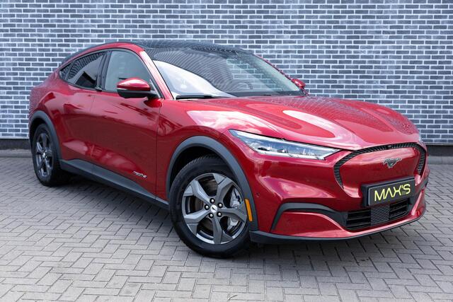 Ford MUSTANG Mach-E RWD 75 kWh | Trekhaak | Panoramadak | Keyless Entry | Elektrische Achterklep | Elektrisch Verstelbare Voorstoelen | Bang Olufsen Audio | 360 Graden Camera | Parkeersensoren | Stoelverwarming | Cruise Control Adaptief | Dodehoekdetectie | Navigatie