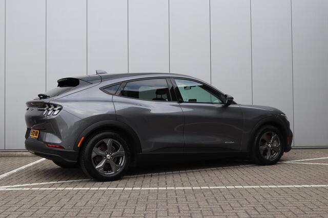 Ford MUSTANG Mach-E RWD 75 kWh | Leder | Camera 360 graden
