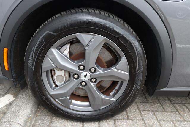 Ford MUSTANG Mach-E RWD 75 kWh | Leder | Camera 360 graden