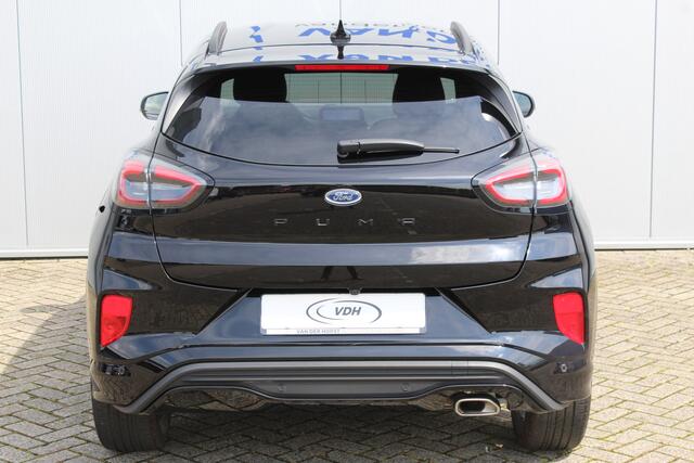 Ford PUMA 1.0-125 pk EcoBoost Mild Hybrid ST-Line X AUTOMAAT ! Gun uzelf het plezier en comfort van een automaat ! Cruise Control, Climate Control, Achteruitrijcamera, Parkeersensoren v+a, metallic lak, LM wielen, Navigatie, Telefoonvoorb., etc.