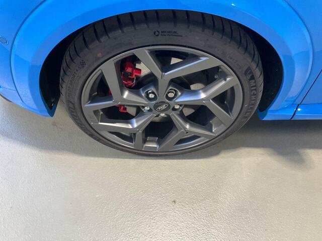 Ford PUMA 1.5 EcoBoost ST-X | Peformance Pack | Winter Pack | Bang&Olufsen | Camera | Elektrisch achterklep | AGR stoelen