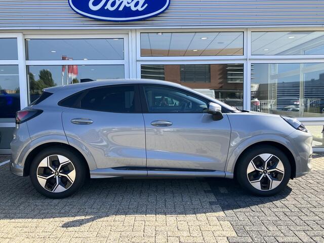 Ford PUMA Gen-E 44 kWh | Private Lease vanaf ¤484,- obv 72 mnd / 5.000 km | Navigatie | Winter Pack | Achteruitrijcamera | Adaptive Cruise Control | Climate Control