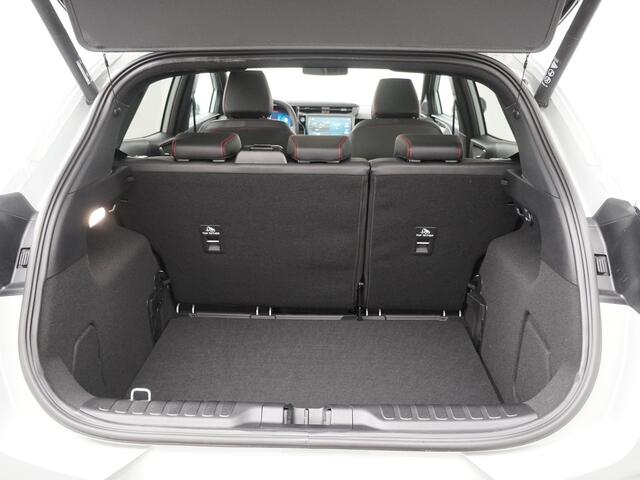 Ford PUMA EcoBoost 125pk Hybrid ST-Line X | Pano dak | Matrix LED | 19"