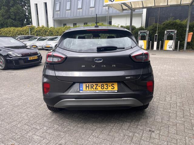 Ford PUMA 1.0 EcoBoost Hybrid Titanium