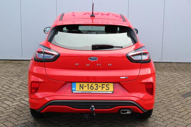 Ford PUMA 1.0-125pk EcoBoost Mild-Hybrid ST-Line. Slechts 17.500km ! Volautm. airco, navigatie, telefoonvoorb., digitaal dashboard, cruise control, LM wielen, parkeersensoren, stoel-, stuur- en voorraamverwarming, trekhaak etc.