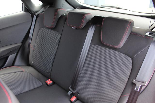 Ford PUMA 1.0-125pk EcoBoost Mild-Hybrid ST-Line. Slechts 17.500km ! Volautm. airco, navigatie, telefoonvoorb., digitaal dashboard, cruise control, LM wielen, parkeersensoren, stoel-, stuur- en voorraamverwarming, trekhaak etc.