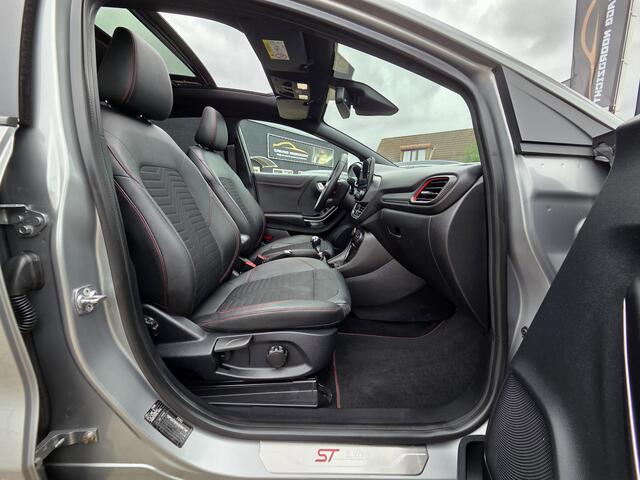 Ford PUMA 1.0 EcoBoost ST-Line X PANORAMADAK|NAVIGATIE|CAMERA|CRUISE CONTROL|HALF/LEDER|ECC/AIRCO|PDC VOOR&ACHTER|STOELVERWARMING&STUUR|19 INCH|DEALERE ONDERHOUDEN Maandag tot Vrijdag geopend van 09.00 tot 20.00 uur en Zaterdag van 09.00 tot 18.00 uur