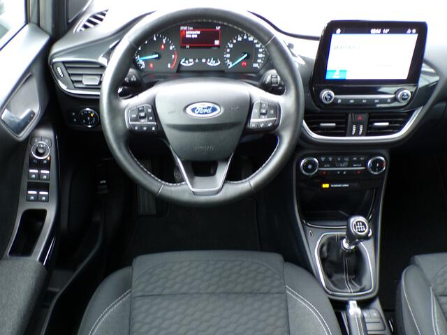 Ford PUMA 1.0 Hybrid Titanium, Carplay + Android Auto / Winter Pack / Climate control / Parkeersensoren / 17' LMV