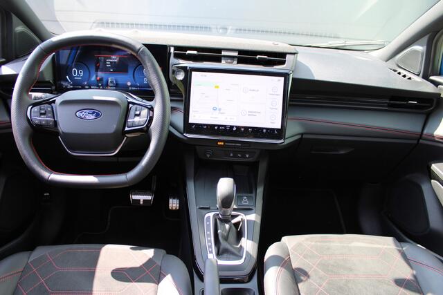 Ford PUMA 1.0 EcoBoost Hybrid ST-Line X | Nieuw model | Panoramadak | Trekhaak | BLIS | Carplay | Camera | Adaptieve cruise