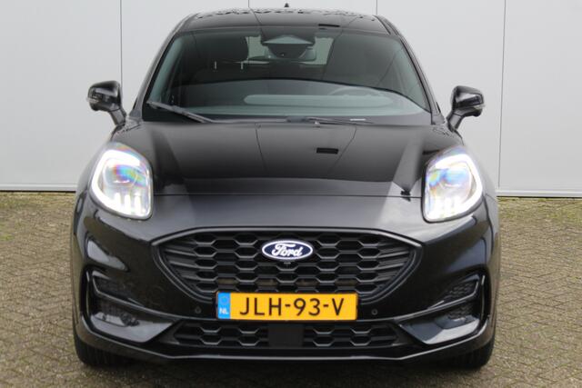 Ford PUMA 1.0-125pk EcoBoost Mild-Hybrid ST-Line. Mooie luxe hoogzitter ! Slechts 8.960km ! Autm. airco, adapt. cruise control, stoel-, stuur- en voorraamverw., navigatie, telefoonvoorb., LM wielen, elektr. achterklep, LED verl., camera 360gr, pdc v+a etc.