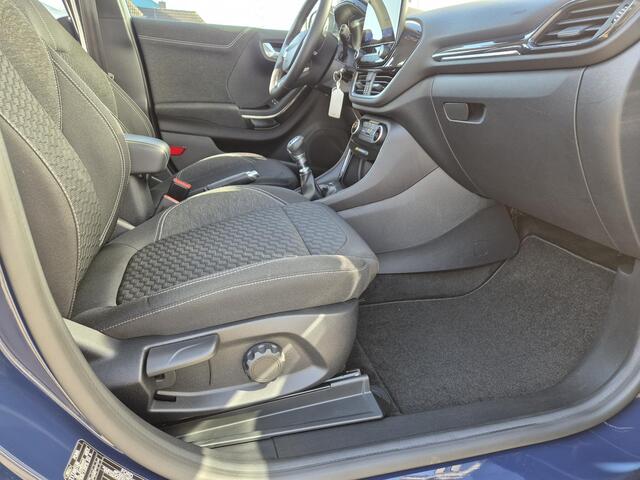 Ford PUMA 1.0 EcoBoost Hybrid Titanium