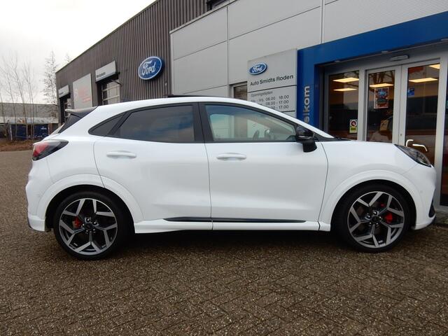 Ford PUMA 1.5 200PK EcoBoost ST-X | Recaro | Winter pack | Camera | 19-inch | LED |