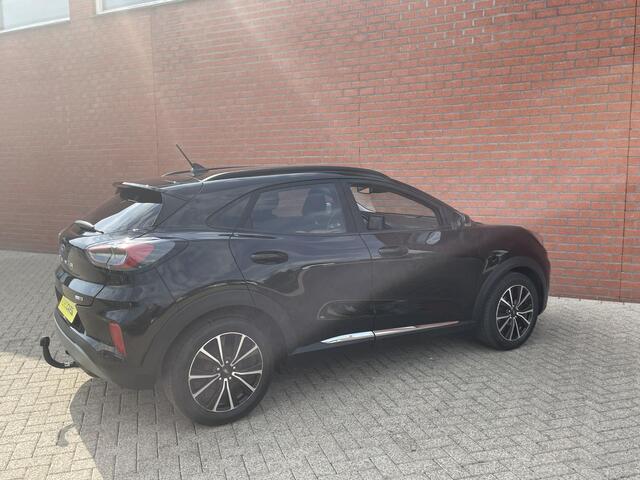 Ford PUMA 1.0 EcoBoost 125pk MHEV Titanium | Navigatie | Apple Carplay/Android Auto | Parkeersensor achter | Cruise Control | Winter Pack | Comfort Pack | Getinte ramen | Trekhaak