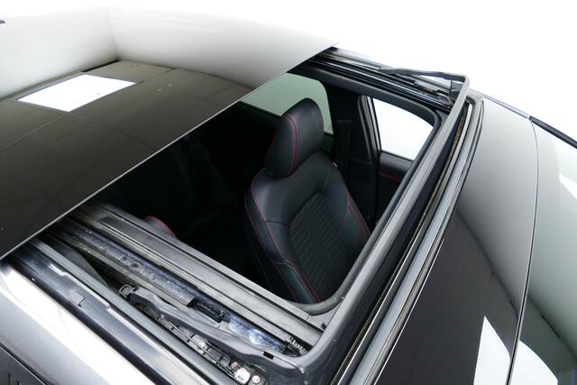 Ford PUMA 1.0 155pk EcoBoost Hybrid ST-Line X. Panodak, Elek Klep, Navi, 18"LMV, Haak 1100kg