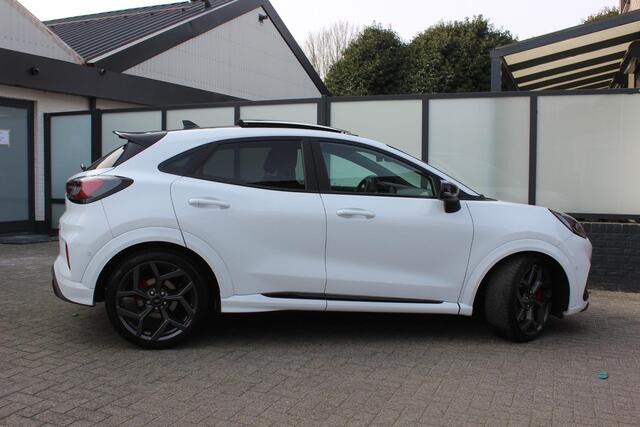 Ford PUMA 1.5 EcoBoost ST-X Performance Pack, Driver Ass Pack, Elek Achterklep, Panoramadak! 100% Dealer onderhouden!