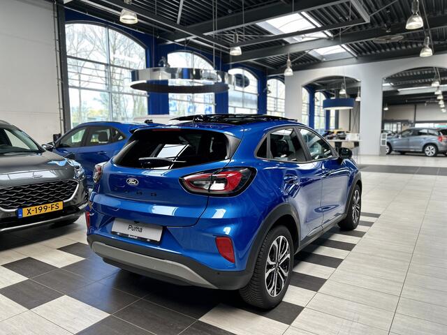 Ford PUMA EcoBoost Hybrid 125 pk Titanium | Pano | Elek achterklep | Winterpack | Adapt. Cruise | Dodehoek detectie | 360 Camera | Fabr. Gar. t/m 02-2029