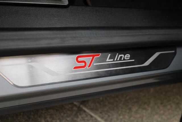 Ford PUMA 1.0 EcoBoost Hybrid ST-Line X FACELIFT!! CAMERA STUUR/STOEL/RUITVERWARMING 1e-EIGENAAR DEALER-OND TREKHAAK-AFN CARPLAY DAB B&O ZWARTE-HEMEL ENZ.