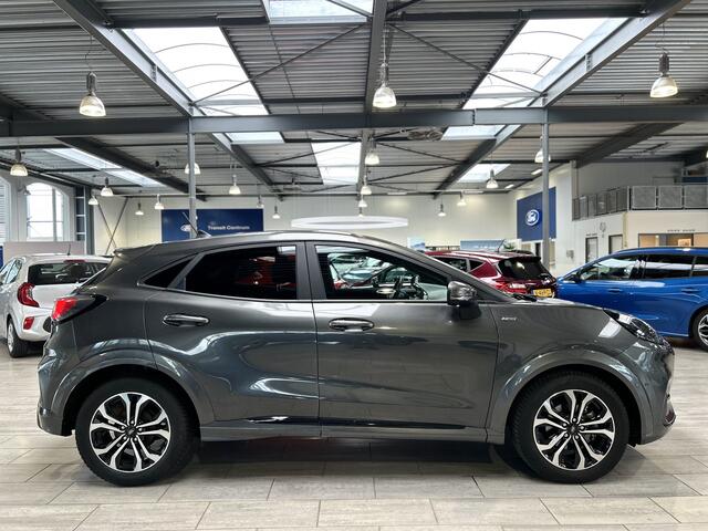 Ford PUMA EcoBoost Hybrid 125 pk ST-Line | Trekhaak | Winter Pack | Camera | LED | 4 seiz. banden | Navi