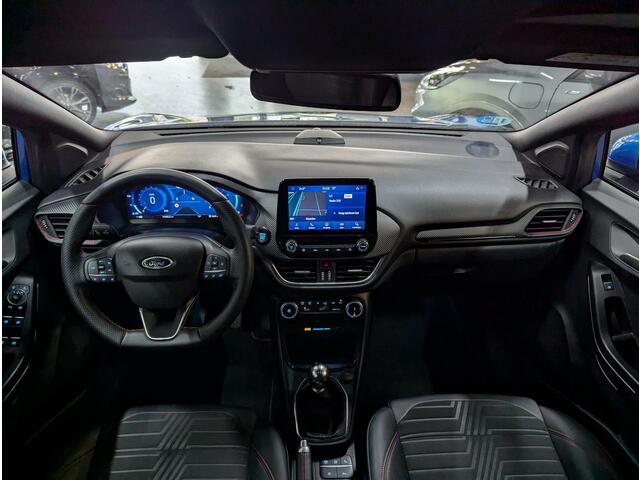 Ford PUMA 125pk ST-Line X Half Leer B&O Navi Camera Parking pack Privacy glass All Season Banden