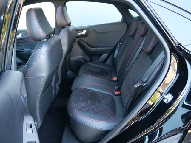 Ford PUMA 1.0 EcoBoost Mild Hybrid ST Line 155 Pk Navi / DAB / Pano-dak / Camera / Apple Carplay/ Trekhaak