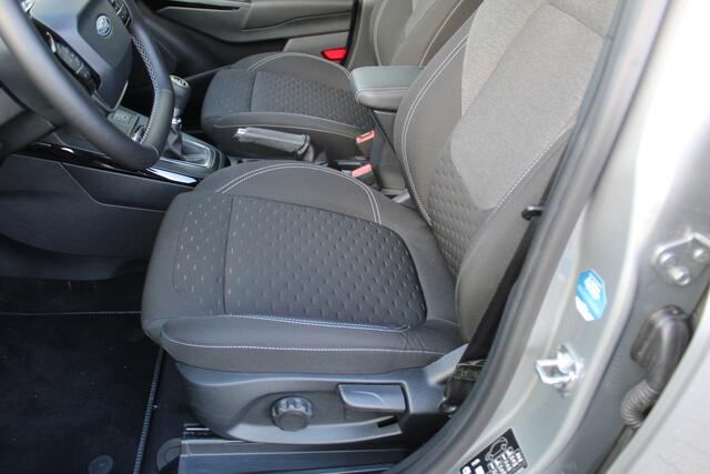 Ford PUMA 1.0-125pk EcoBoost Hybrid Titanium Nieuw Model Naviagtie , Camera , Stoel , Stuur en Voorruitverwarming Fabrieksgarantie t/m 16-6-2029 ! Slechts 3.000km !