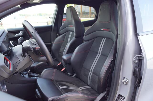 Ford PUMA ST Performance 170pk Aut. / Sportstoelen/ Panodak / 19 Inch LM/ BenO /Camera/ Navi