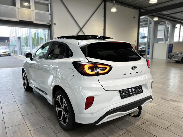 Ford PUMA EcoBoost 125 pk Hybrid ST-Line | Trekhaak | Winter Pack | Adapt. Cruise | Pano | Full LED | Elektr. achterklep |