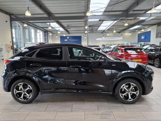Ford PUMA EcoBoost Hybrid 125pk ST-Line | Winterpack | Cruise control | Camera | Clima | SYNC 4 | All-season banden |