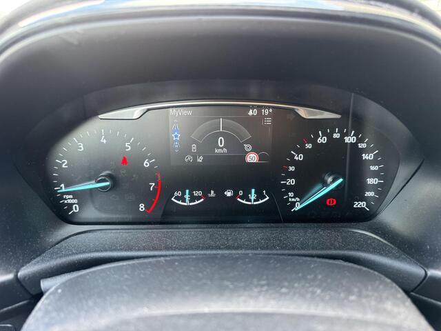 Ford PUMA 1.0 EcoBoost Hybrid Titanium | Trekhaak | Stuur + Stoelverwarming | Navigatie | Climate Control |