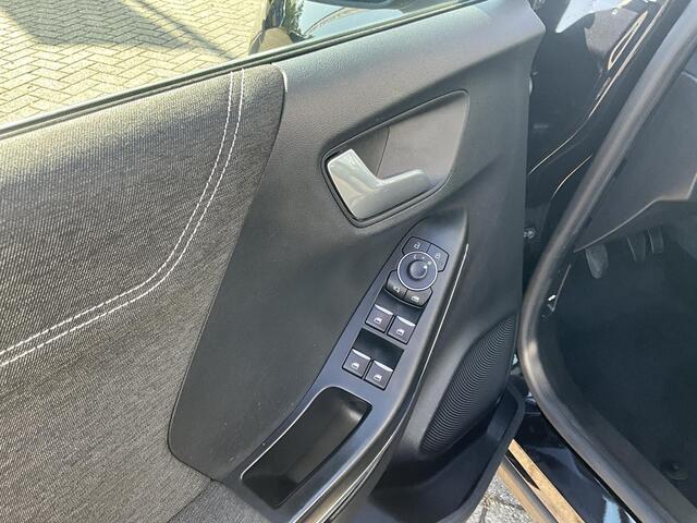 Ford PUMA 1.0 EcoBoost Hybrid Titanium