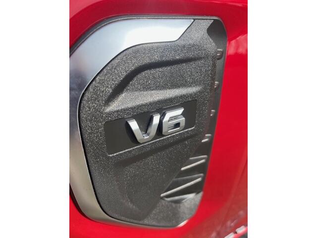 Ford RANGER 3.0 TD V6 AUT 241 PK EURO 6 2P VAN BPM VRIJ 3500 KG TREKGEWICHT V.A 58.900 Unieke 6 cylinder diesel motor ZONDER BPM FISCAAL VOORDELIG . AFGEBEELDE ACCESSOIRES TEGEN MEERPRIJS rijklaar ¤ 61.900 excl btw raptor pack BLACK WHEELS 20 TYRES AT FENDERS 