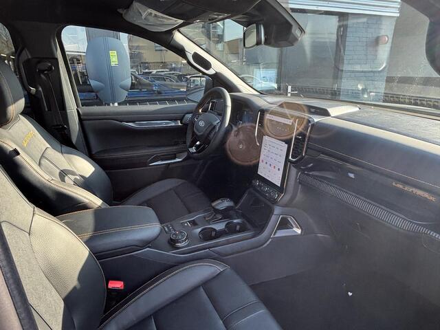Ford RANGER Wildtrak Double Cab PHEV | DIRECT LEVERBAAR | 278PK | Trekhaak | Blis | 12" Infotainment scherm met SYNC 4 | Elektrisch 8-weg verstelbare en verwarmbare stoelen | 18" Lichtmetalen velgen