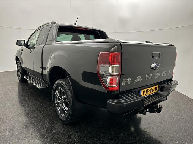 Ford RANGER 2.0 EcoBlue Wildtrak Supercab met o.a. een Achteruitrijcamera, Parkeersensoren voor en achter, Adaptieve Cruise Control en een Trekhaak