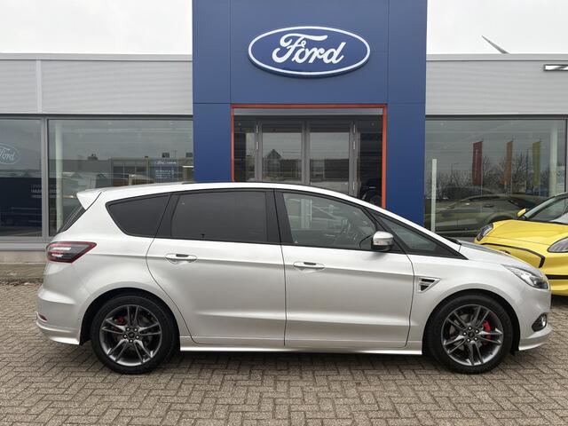 Ford S-MAX 2.0L ST-Line Panoramadak | Stoelverwarming | Trekhaak | Voorruit verwarming |