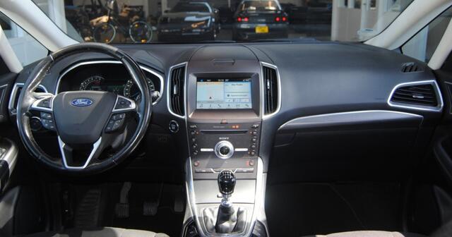 Ford S-MAX 1.5 Trend 7p. | Carplay | Trekhaak | Stoelverwarming