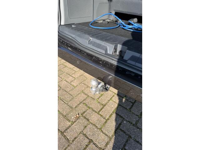 Ford TOURNEO 340 2.5 PHEV L2H1 TITANIUM/Trekhaak/9p/Leder