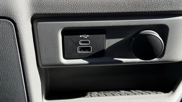 Ford TOURNEO 340 2.5 PHEV L2H1 TITANIUM/Trekhaak/9p/Leder