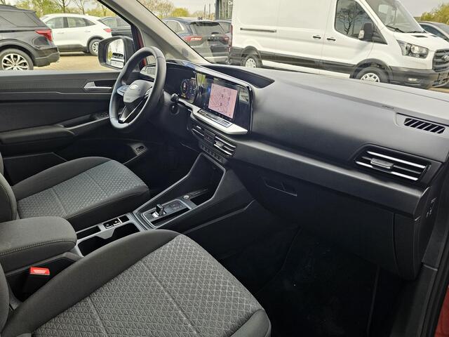 Ford TOURNEO CONNECT 1.5 EcoBoost PHEV L2 Limited 150pk | 5 persoons | Achteruitrijcamera | Navigatiesysteem | Virtual cockpit | Adaptive cruise | Stuur- en stoelverwarming | Nieuwstaat!