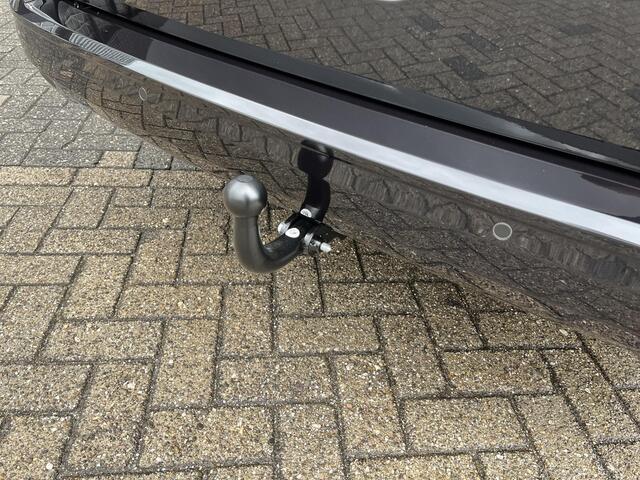 Ford TOURNEO CONNECT Titanium L2 PHEV 150pk Automaat! 7 Persoons, Trekhaak + 1400kg trekgewicht, Adapt. Cruise control, Dubbele zijschuifdeur, Full Led verlichting, AGR Stoel!