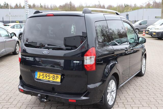 Ford TOURNEO COURIER 1.0 Titanium Cruise control, Stoelverwarming, Trekhaak, Parkeersensoren, Climate control, Lichtmetalen wielen