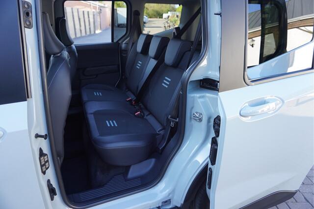 Ford TOURNEO COURIER 1.0 Active Pilot Assist Navigatie Blis enz.
