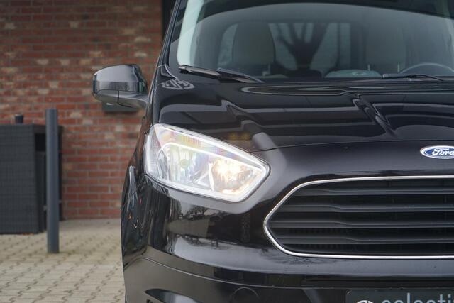 Ford TOURNEO COURIER 1.0 EcoBoost 75kW Titanium , 5-zitter, Trekhaak, 1e eigenaar.