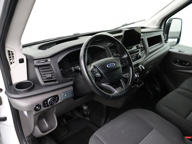 Ford TRANSIT 2.0TDCI 130PK L3H2 Werkplaats-Kastinrichting | Oprijplaat | Navigatie | Airco | 3-Persoons