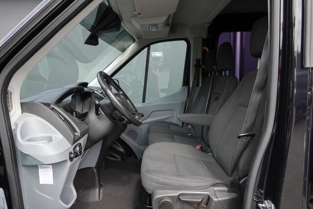 Ford TRANSIT L2H2 2.2Tdci 155Pk | Dubbele Cabine | 7-Persoons | Achteruitrijcamera | Trekhaak | Sidebars | 18''